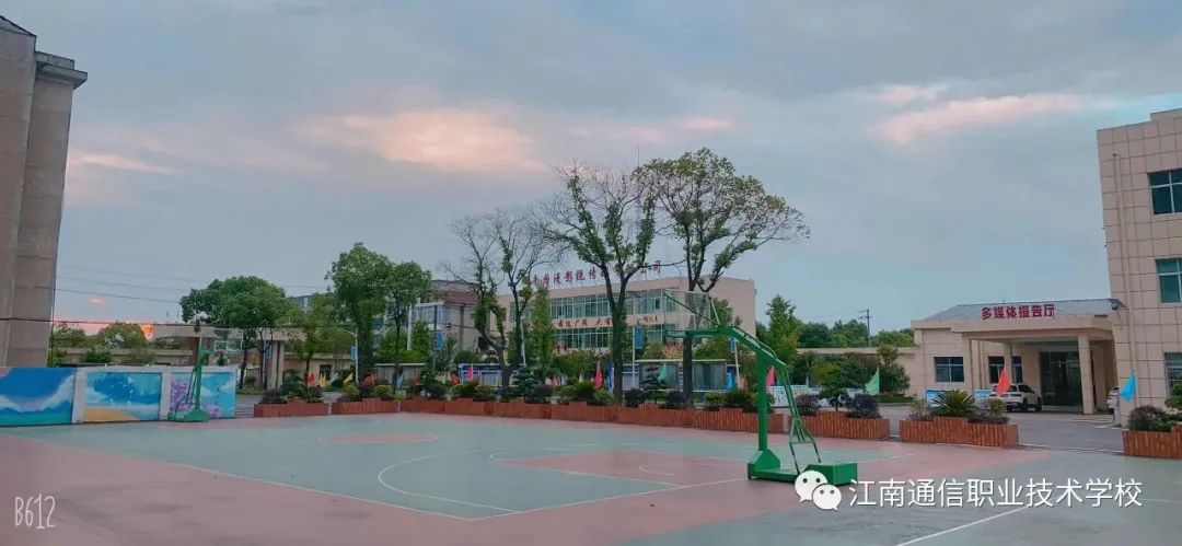 岳陽市江南通信職業(yè)技術(shù)學校,岳陽江南學校,岳陽江南通信學校,岳陽職業(yè)學校